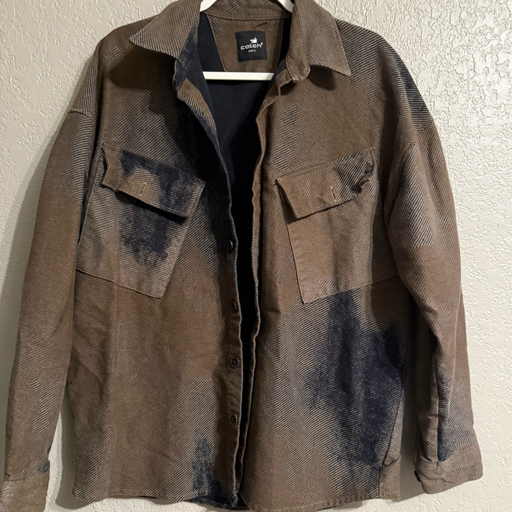 Catch Oversized Shacket Men's Two-Tone Distressed  Shirt Jacket Small